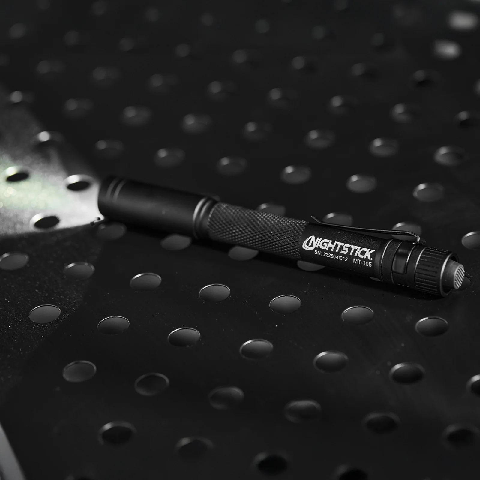 MT-105: Mini-TAC Flashlight - 2 AAA Black - Image 5