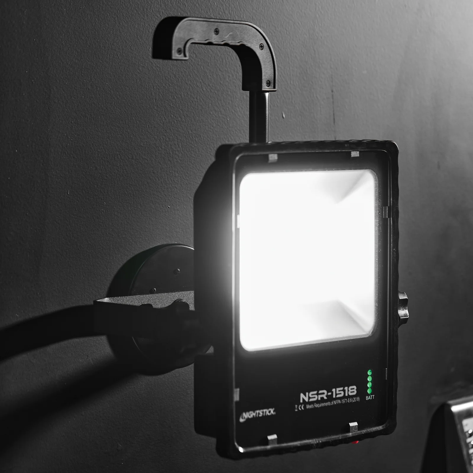 NSR-1518: Rechargeable High Lumen LED Scene Light w/ Magnetic Base - Image 5