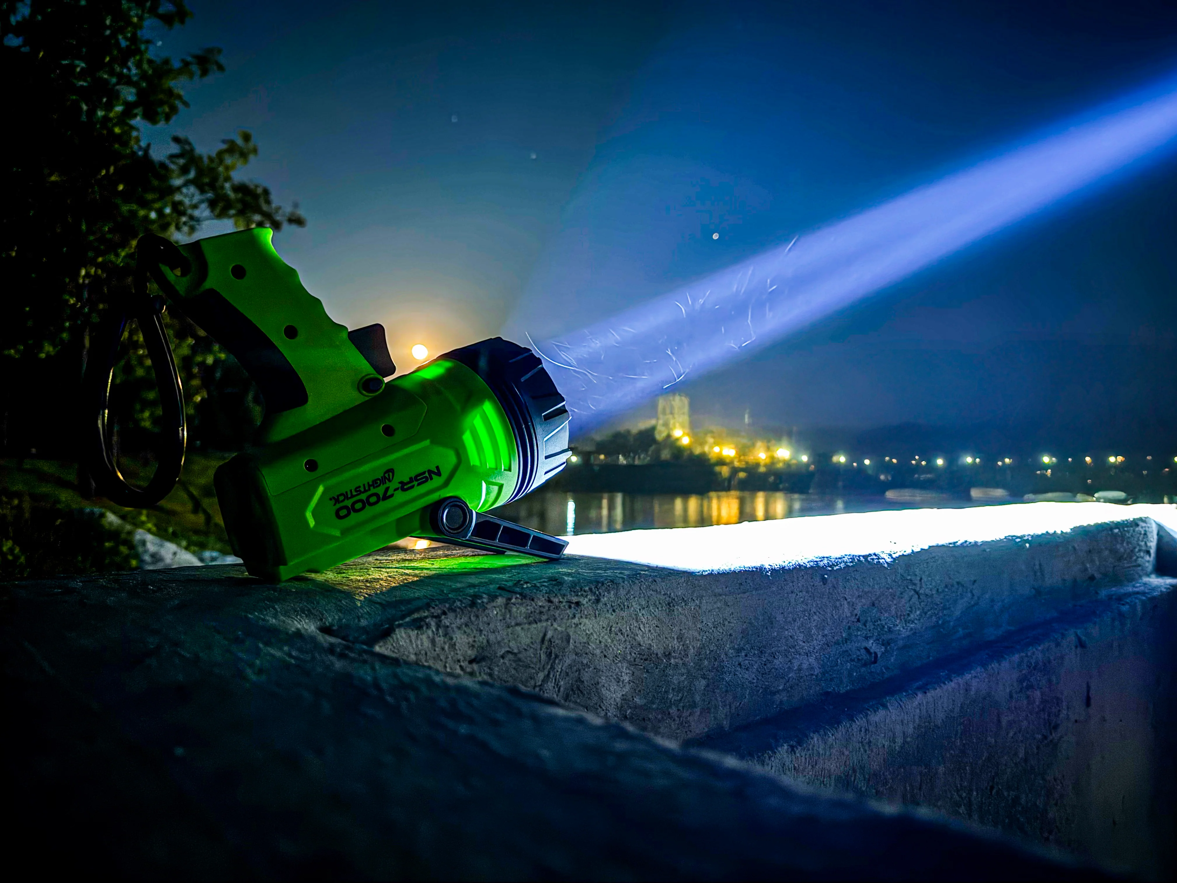 NSR-7000: USB-C Rechargeable High Candela Spotlight - Image 6